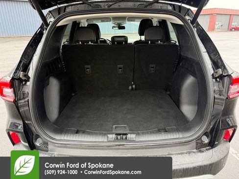 Certified 2025 Ford Escape Platinum image 19
