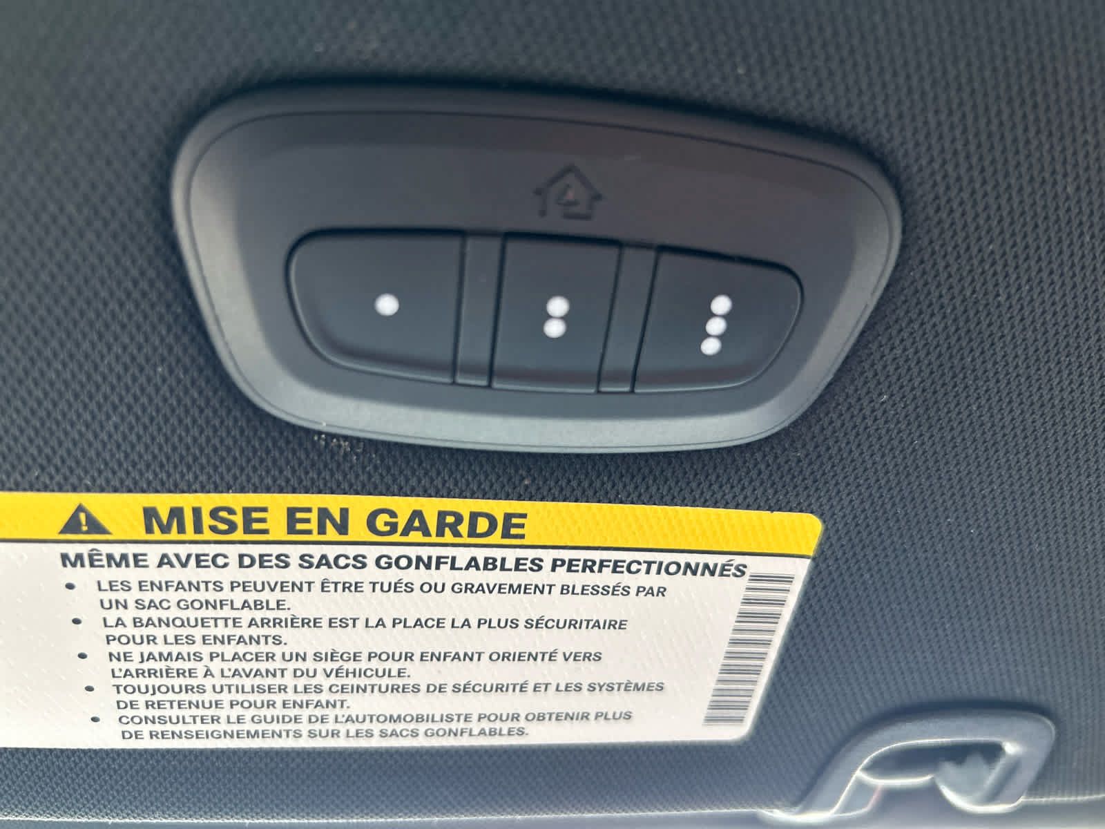 Used 2025 Chrysler Pacifica Select FWD image 25