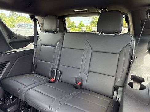 Used 2023 Chevrolet Tahoe Z71 w/ Luxury Package AWD/4WD image 10