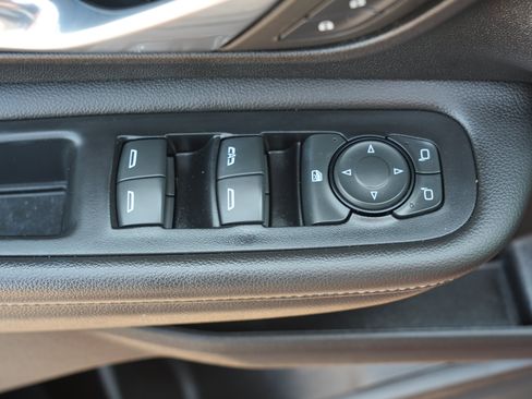 Used 2023 GMC Terrain SLT AWD/4WD image 16