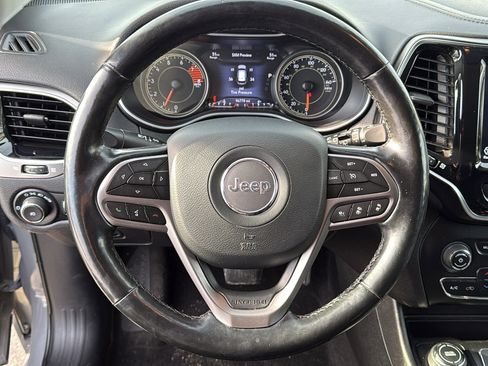 Used 2021 Jeep Cherokee Limited image 15