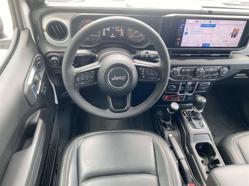 Used 2026 Jeep Wrangler Unlimited Sport AWD/4WD image 19