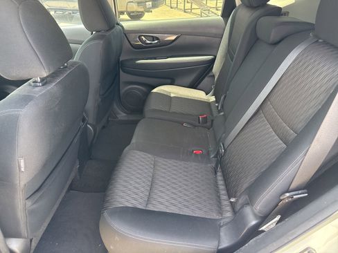 Used 2017 Nissan Rogue SV FWD image 12