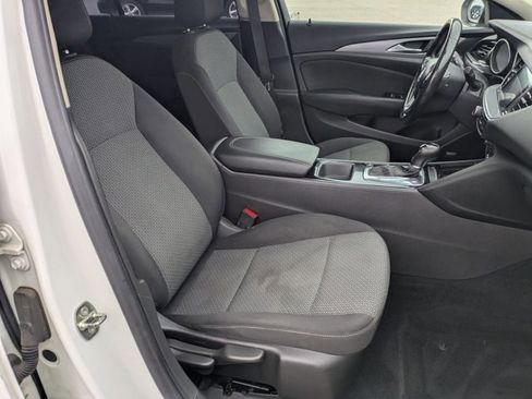 Used 2018 Buick Regal Preferred w/ Sights and Sounds Package FWD image 22