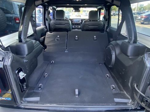 Used 2024 Jeep Wrangler Unlimited Sahara w/ Technology Group image 26