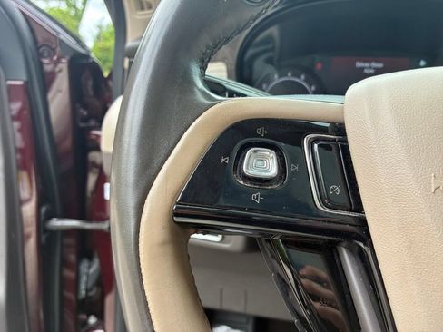 Used 2020 Lincoln Corsair FWD w/ Premium Package image 15
