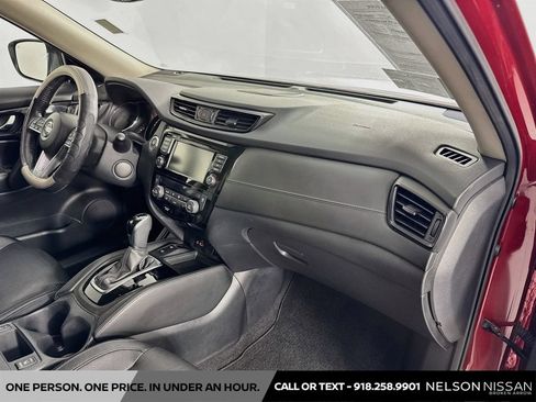 Certified 2020 Nissan Rogue SL w/ Premium Package AWD/4WD image 30