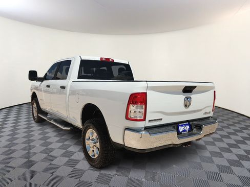 Used 2024 RAM 2500 Big Horn AWD/4WD image 3