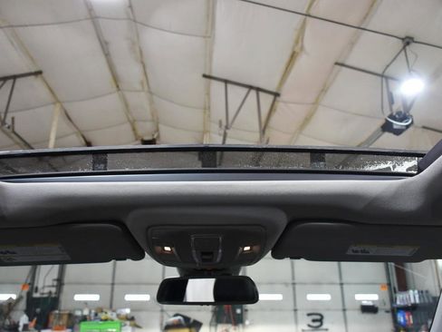 Used 2015 Mercedes-Benz GL 550 4MATIC w/ Accessory Chrome Package image 20