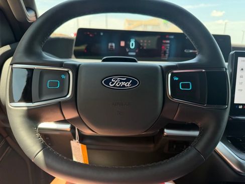 New 2027 Ford Expedition Platinum w/ Stealth Appearance Package AWD/4WD image 21