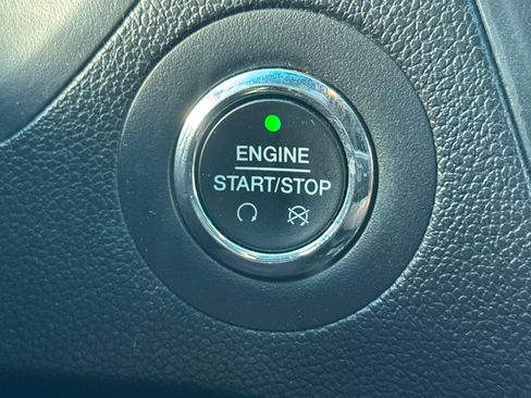 Used 2016 Ford Explorer XLT w/ Equipment Group 202A image 23