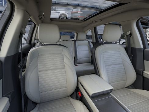 New 2026 Lincoln Nautilus Reserve AWD/4WD image 10