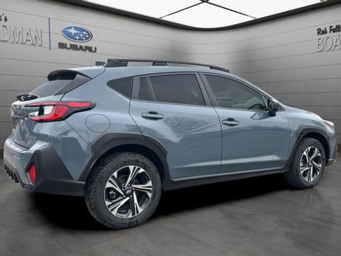 Used 2024 Subaru Crosstrek 2.0i Premium image 4