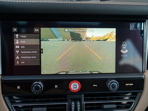 Certified 2026 Porsche Macan AWD/4WD image 18