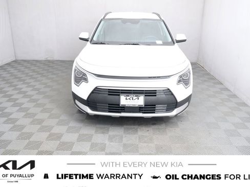 New 2026 Kia Niro EX FWD image 2