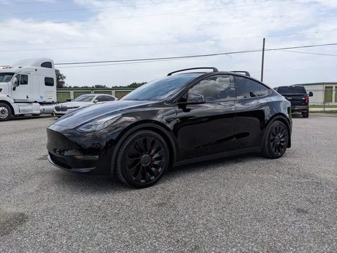 Used 2022 Tesla Model Y Performance AWD/4WD image 8