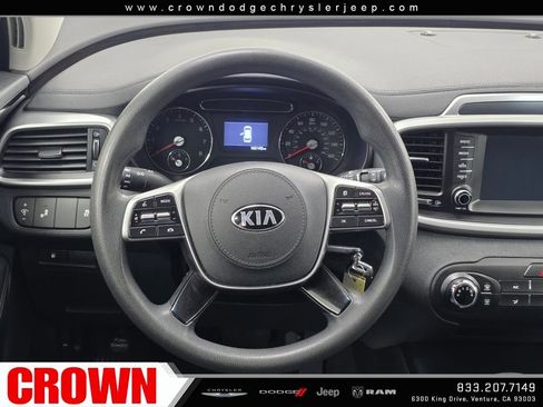 Used 2020 Kia Sorento LX image 16