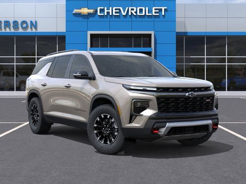 New 2026 Chevrolet Traverse Z71 w/ Enhanced Driving Package AWD/4WD image 3