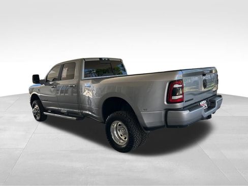 Used 2024 RAM 3500 Laramie w/ Night Edition AWD/4WD image 4