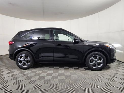 Used 2025 Ford Escape ST-Line Select AWD/4WD image 7
