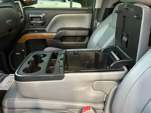 Used 2018 Chevrolet Silverado 1500 LTZ w/ Sport Package AWD/4WD image 33
