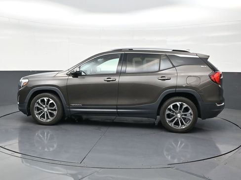 Used 2019 GMC Terrain SLT w/ Preferred Package FWD image 2