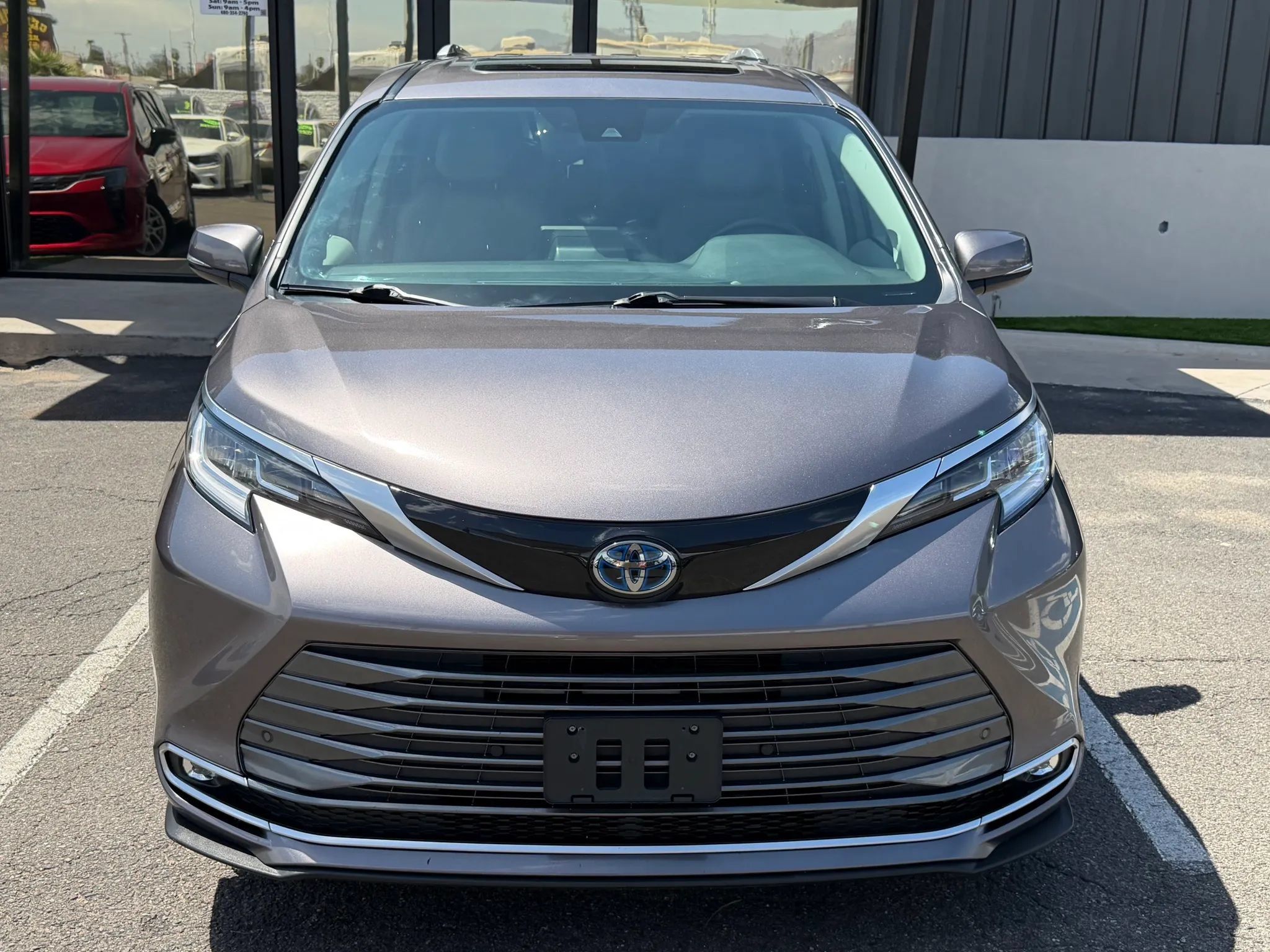 Used 2021 Toyota Sienna Limited FWD image 12