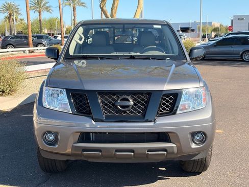 Certified 2021 Nissan Frontier SV w/ Midnight Edition Floor Mats RWD image 9