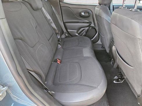 Used 2017 Jeep Renegade Altitude FWD image 25