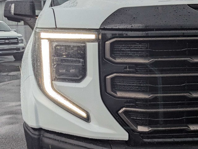 Used 2023 GMC Sierra 1500 AT4X AWD/4WD image 10