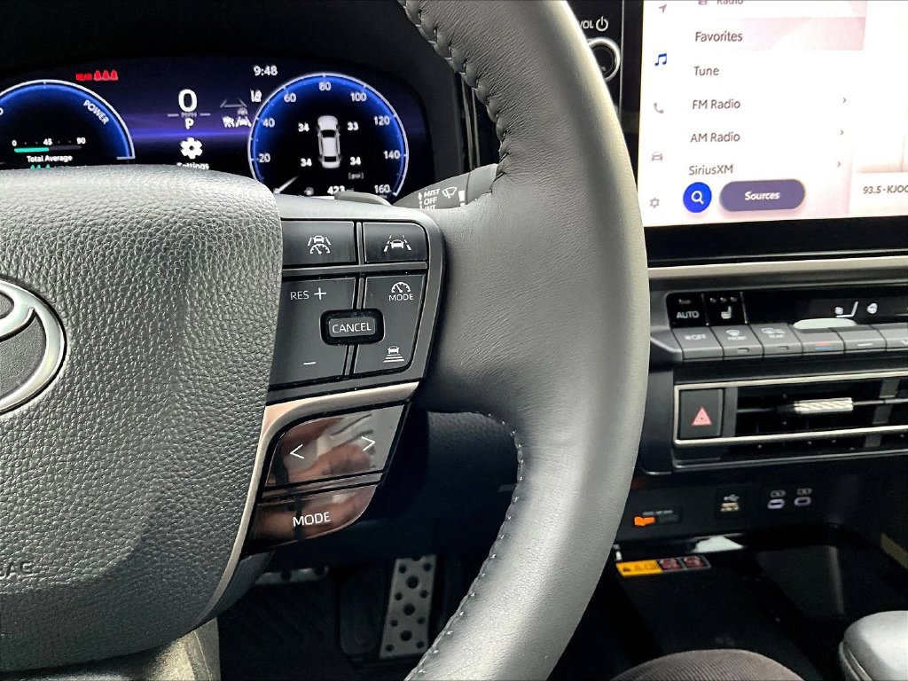 Used 2025 Toyota Camry XSE FWD image 15