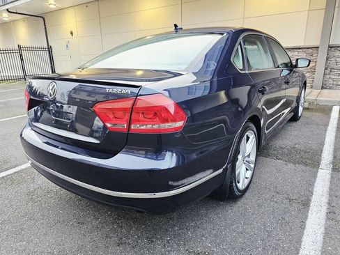 Used 2015 Volkswagen Passat TDI SEL Premium image 4