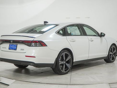 Used 2023 Honda Accord Sport image 11