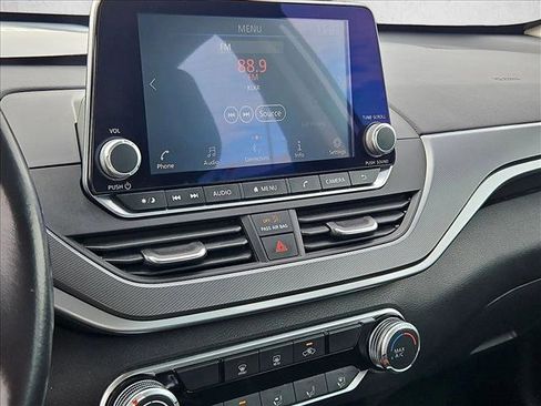 Used 2023 Nissan Altima 2.5 SR image 14