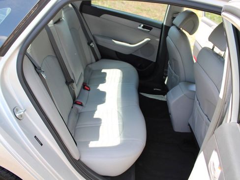 Used 2016 Hyundai Sonata SE FWD image 34