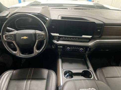 Used 2024 Chevrolet Silverado 3500 High Country w/ High Country Premium Package AWD/4WD image 13