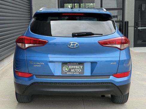 Used 2017 Hyundai Tucson SE AWD/4WD image 11