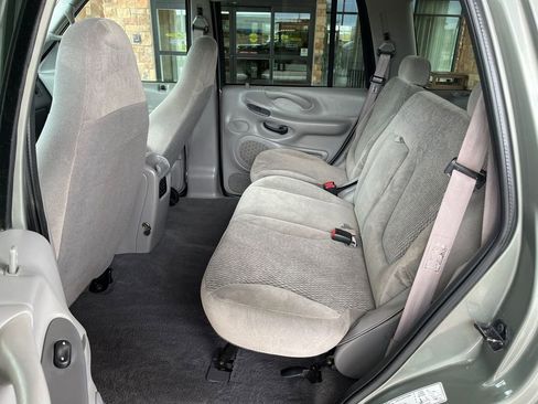 Used 1999 Ford Expedition XLT image 14