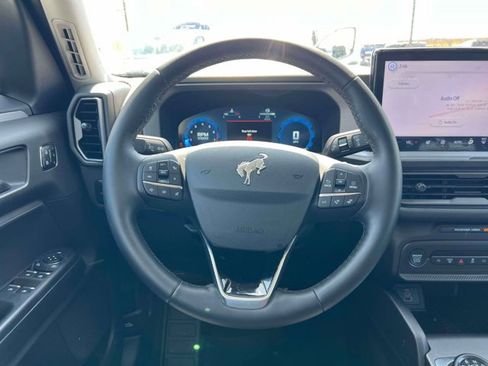 Used 2025 Ford Bronco Sport Outer Banks AWD/4WD image 14