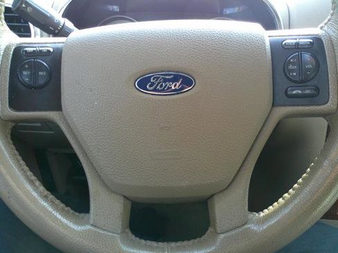 Used 2010 Ford Explorer Eddie Bauer image 10