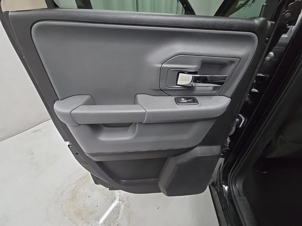 Used 2024 RAM 1500 Classic SLT AWD/4WD image 10