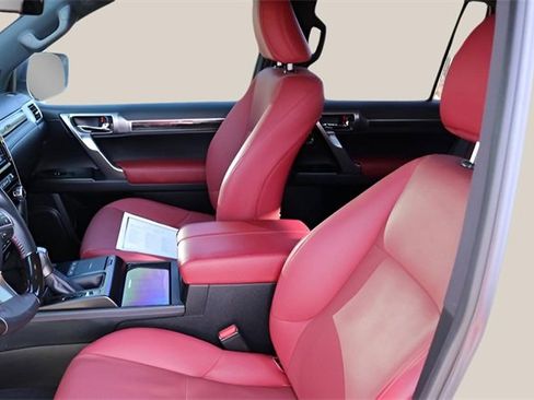 Used 2023 Lexus GX 460 Premium image 13