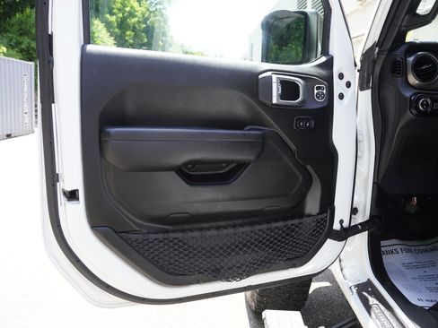 Used 2022 Jeep Gladiator Sport AWD/4WD image 12