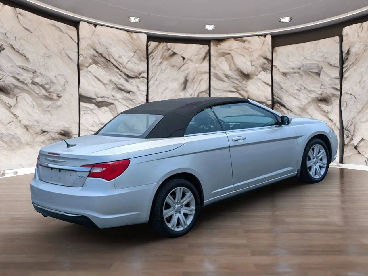 Used 2012 Chrysler 200 Touring w/ Cold Weather Group FWD image 13