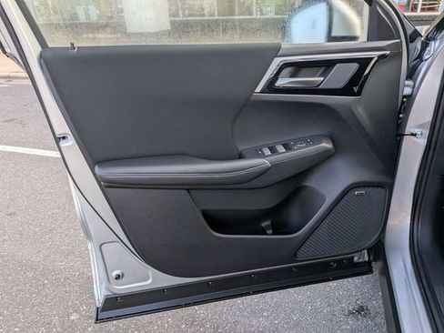 New 2026 Mitsubishi Outlander ES image 11