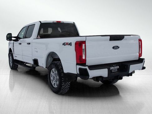 Used 2023 Ford F250 XLT image 3