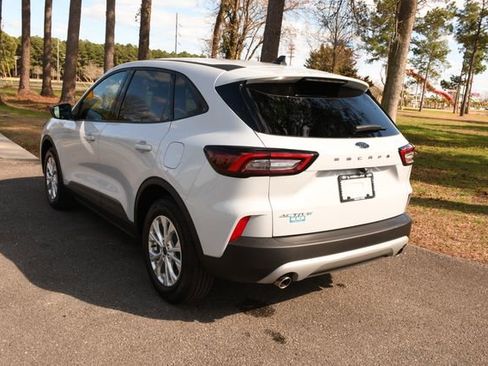 Used 2025 Ford Escape Active image 5