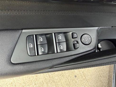 Used 2018 BMW 530i RWD image 25