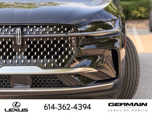 Used 2026 Lincoln Nautilus Reserve AWD/4WD image 4