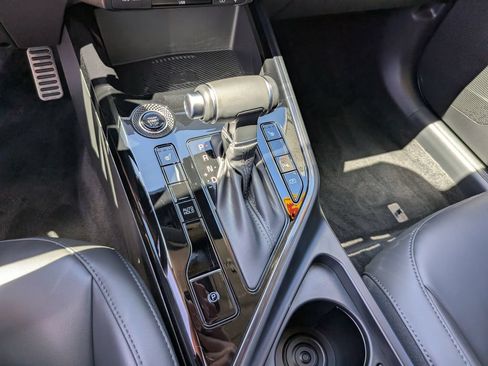 Certified 2025 Kia Niro EX Touring FWD image 24